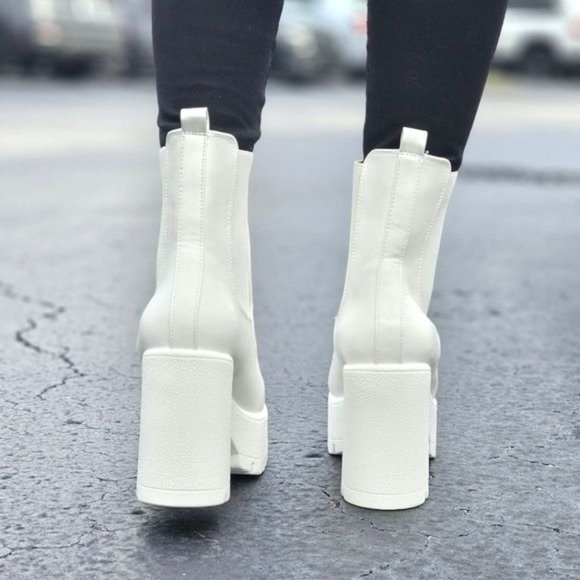 Women's Platform Heel Boots Chunky Ankle White Color - Picture 4 of 6